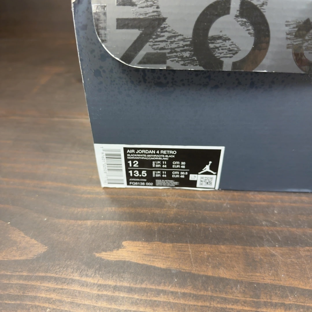Jordan 4 Retro Fear (2024) Size 12 (Pre-Owned)