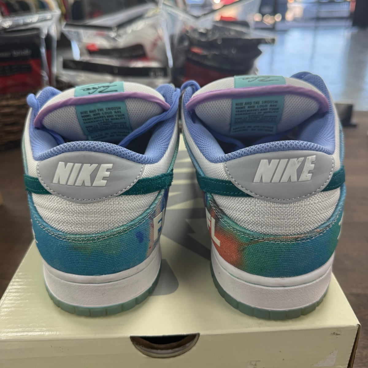 Nike SB Dunk Low Futura Laboratories Bleached Aqua - Image 4