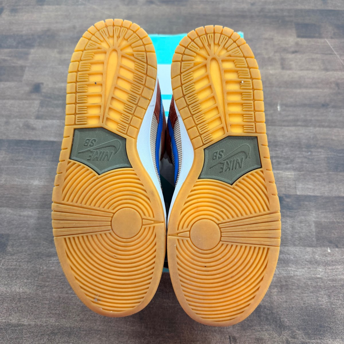 Nike SB Dunk Low Corduroy Dusty Peach - Image 5