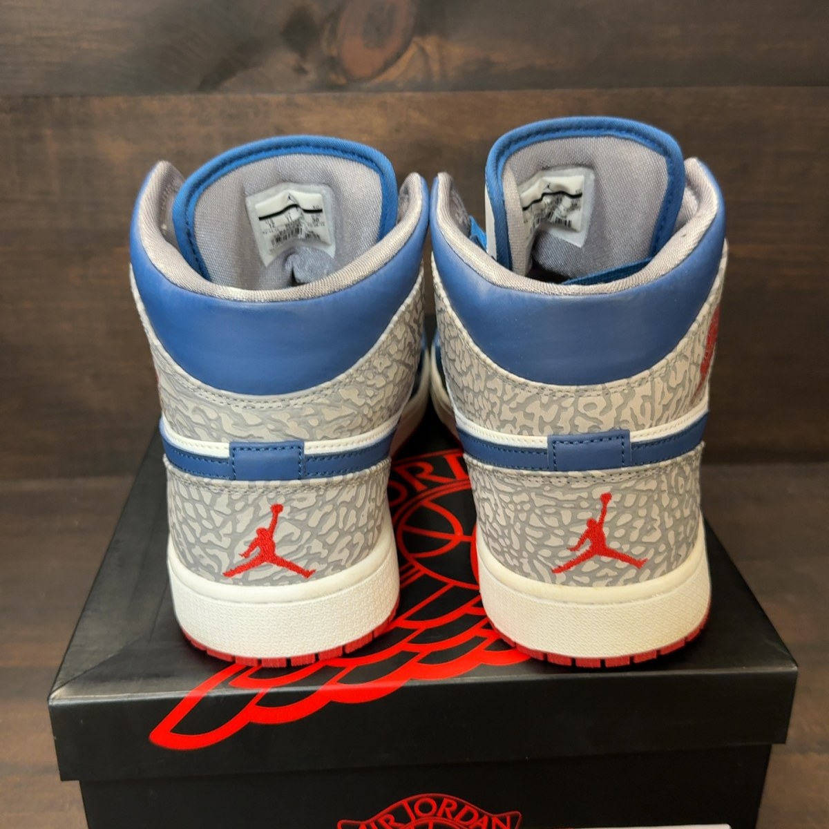 Jordan 1 Retro Mid True Blue - Image 5