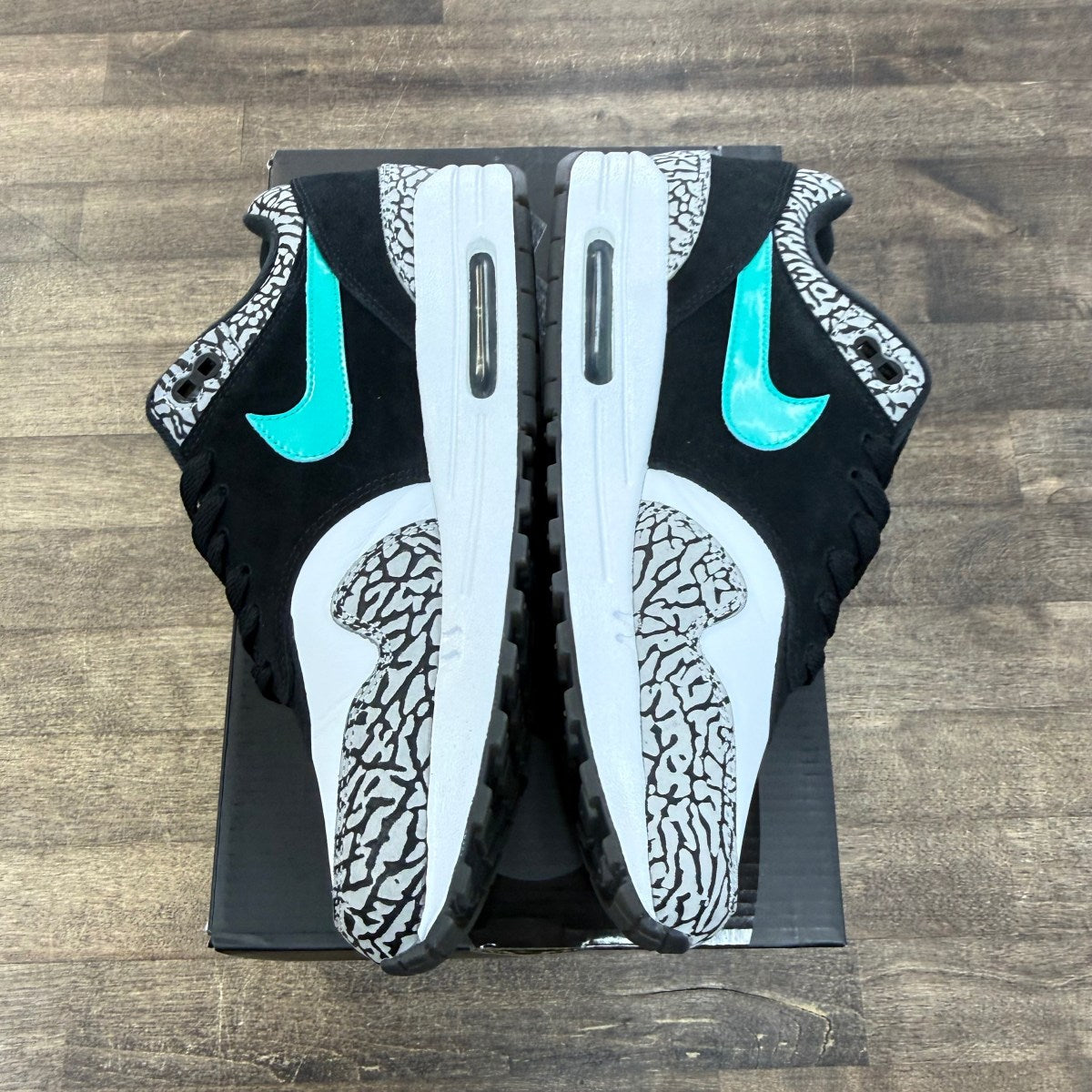 Nike Air Max 1 atmos x Jordan Size 9.5 (Pre-Owned) - Image 3