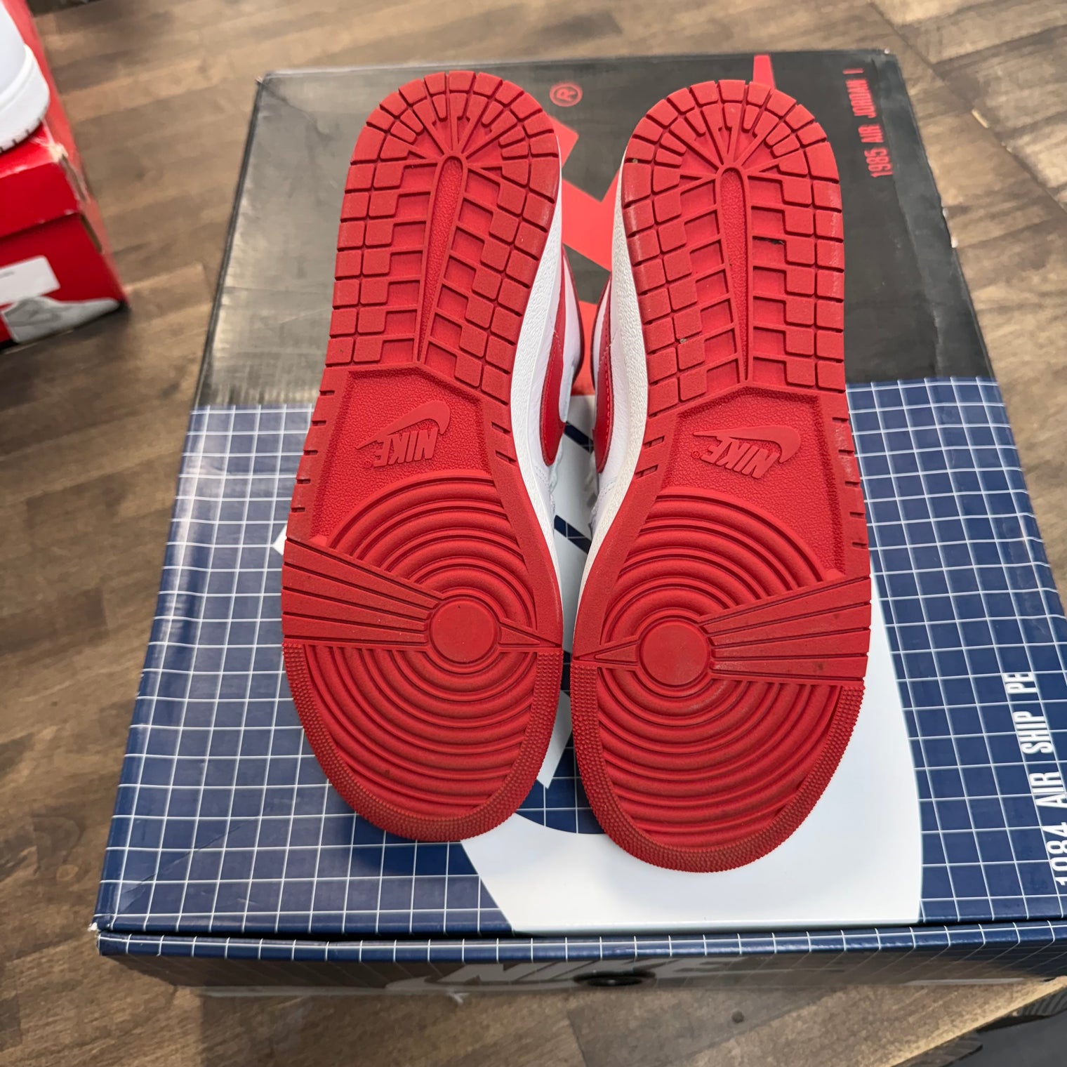 Jordan New Beginnings Pack Retro High 1 & Nike Air Ship (USED)