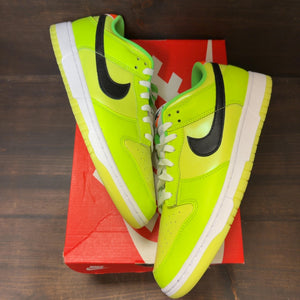 Nike Dunk Low SE Splash Volt - Image 2