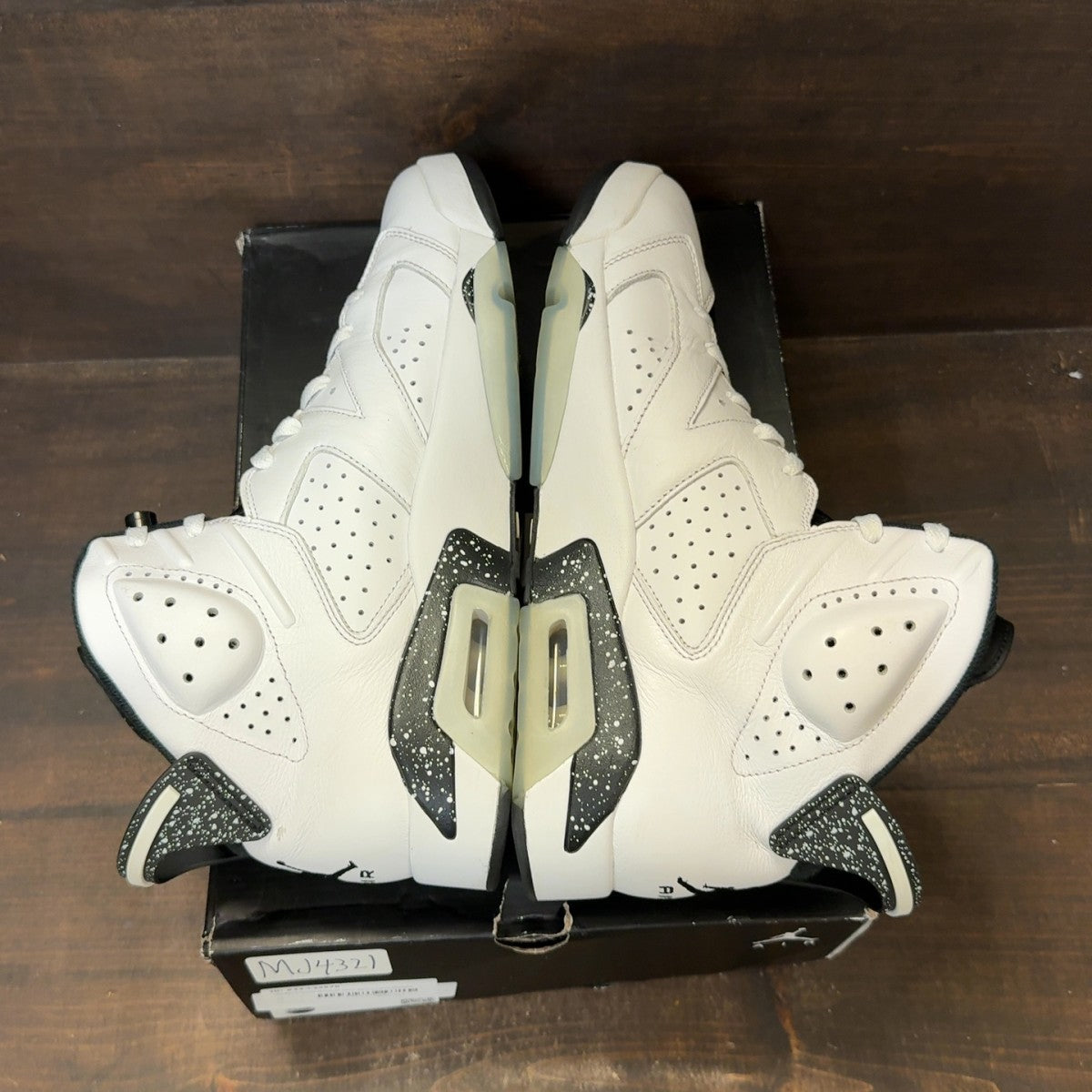 Jordan 6 Retro Reverse Oreo - Image 5