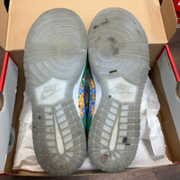Foam Finger Nike Dunk Low (USED)