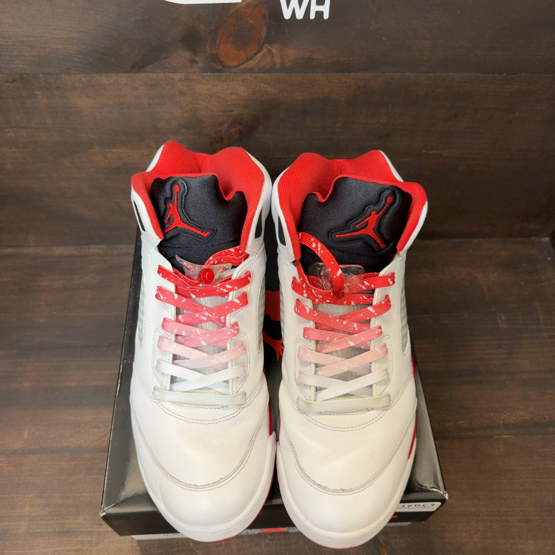 Jordan 5 Retro Fire Red Black Tongue (2025) Size 13 (Pre-Owned) - Image 3