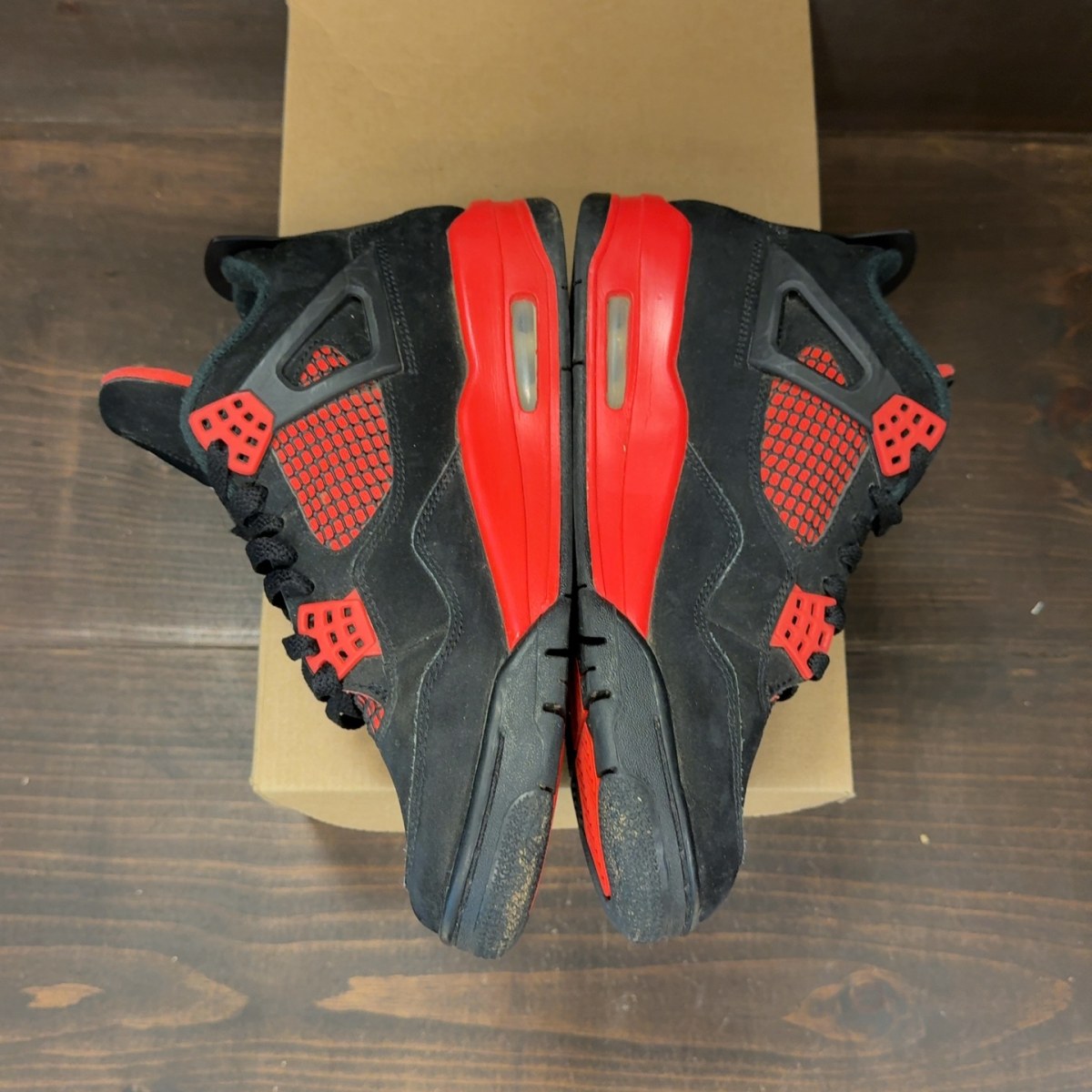 Jordan 4 Retro Red Thunder Size 7.5 (Pre-Owned) - Image 4