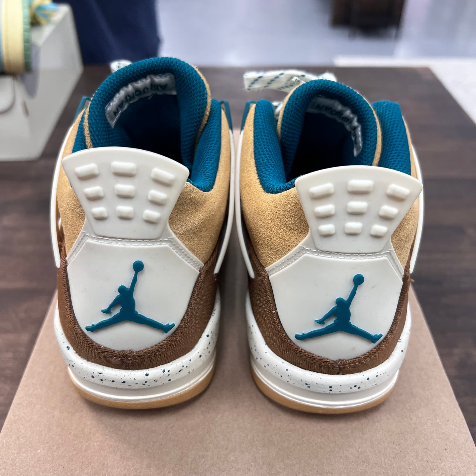 Cacao Wow Jordan 4 (GS) (USED, No Box)