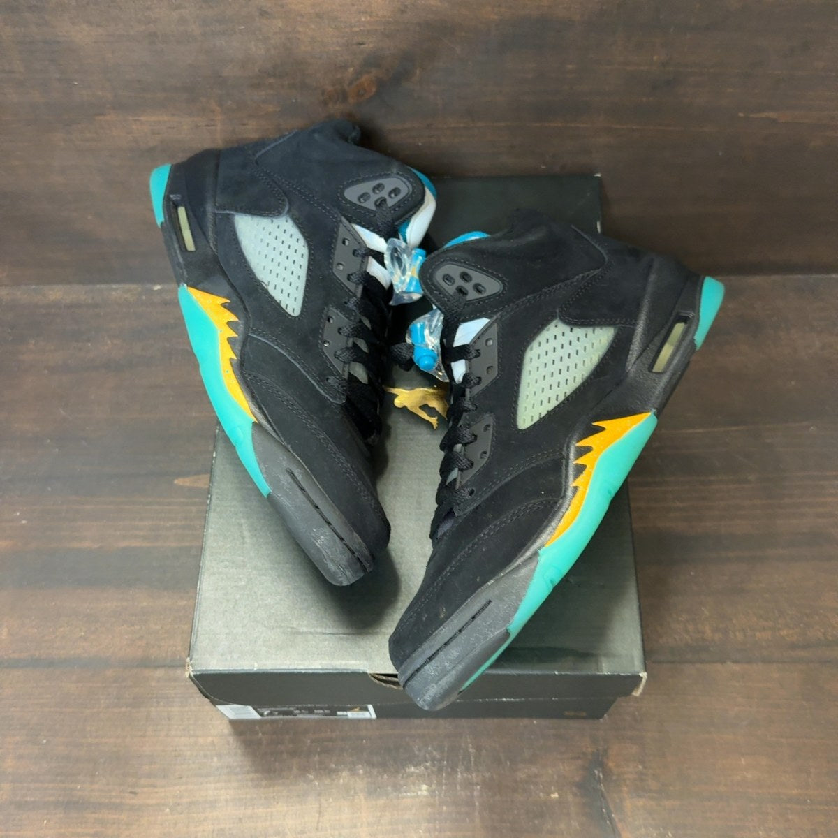 Jordan 5 Retro Aqua (GS) Size 7Y (Pre-Owned)