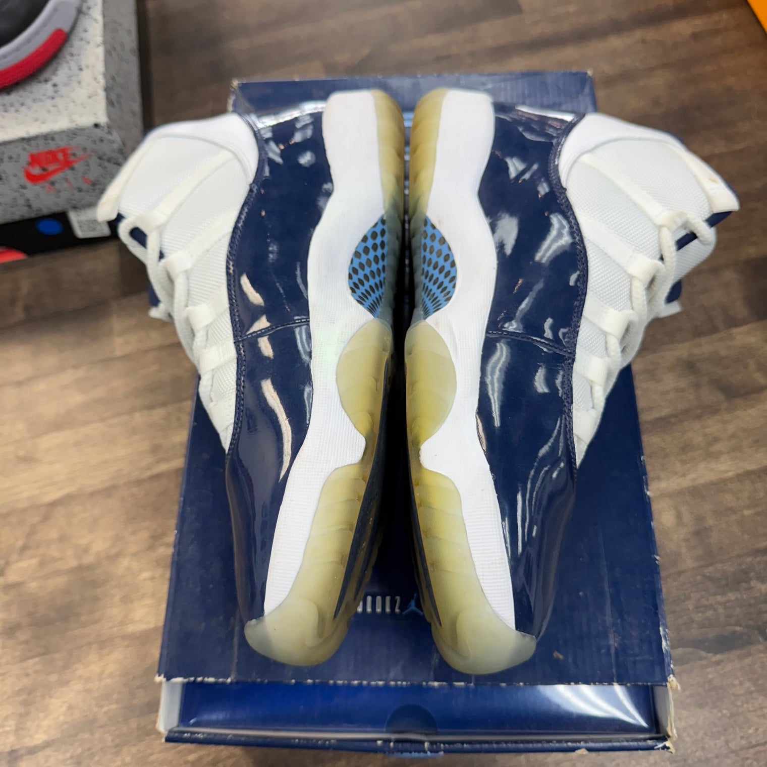 Win like 82 Jordan 11 Retro (USED)