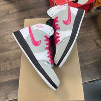 Vivid Pink Jordan 1 Retro (GS) (USED, No Box)