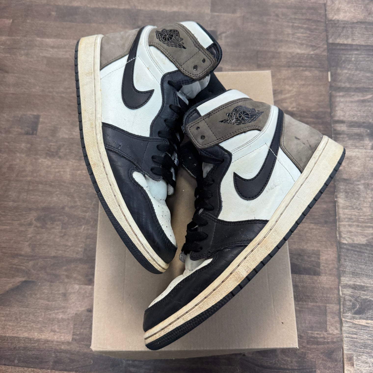 Mocha Jordan 1 High OG (Beat, No Box)