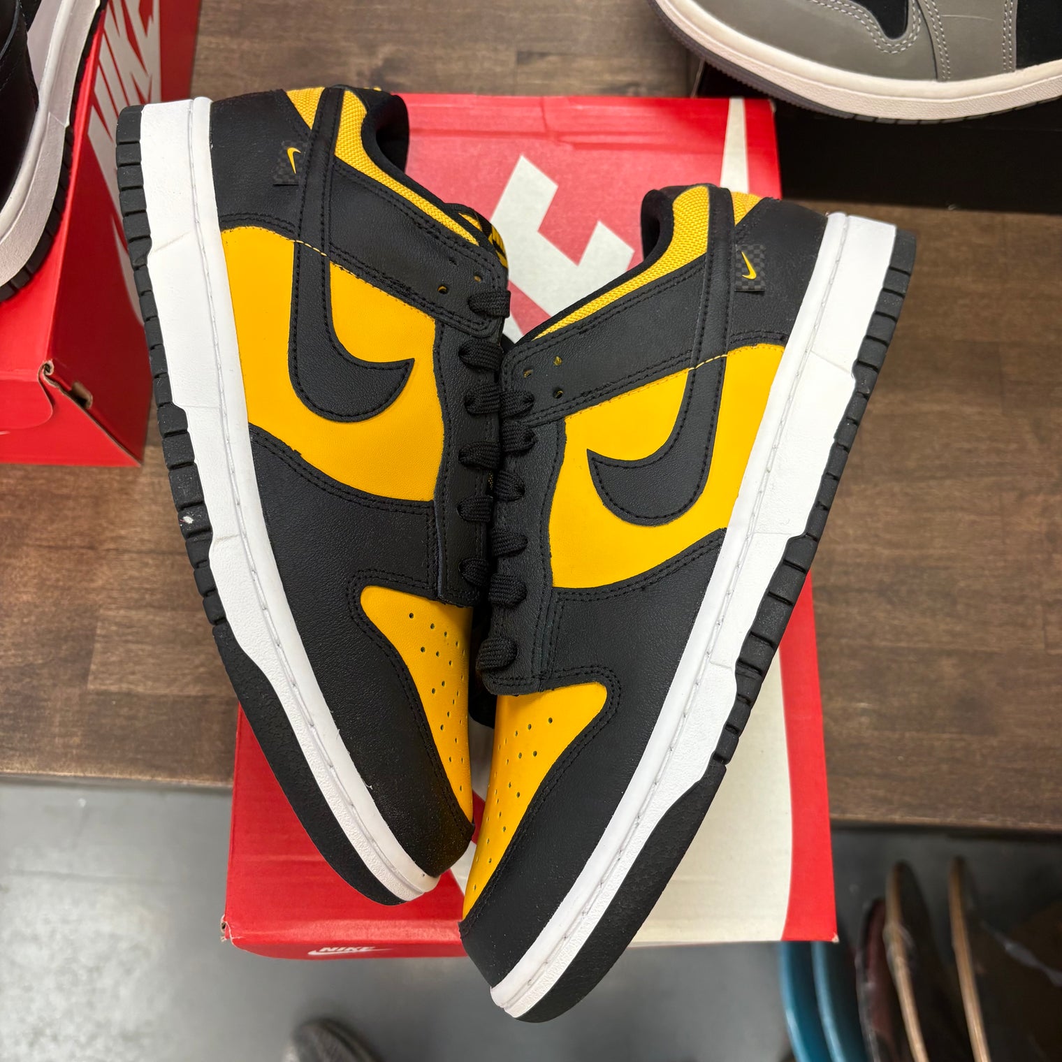 Reverse Goldenrod Dunk Low (2024) (USED)