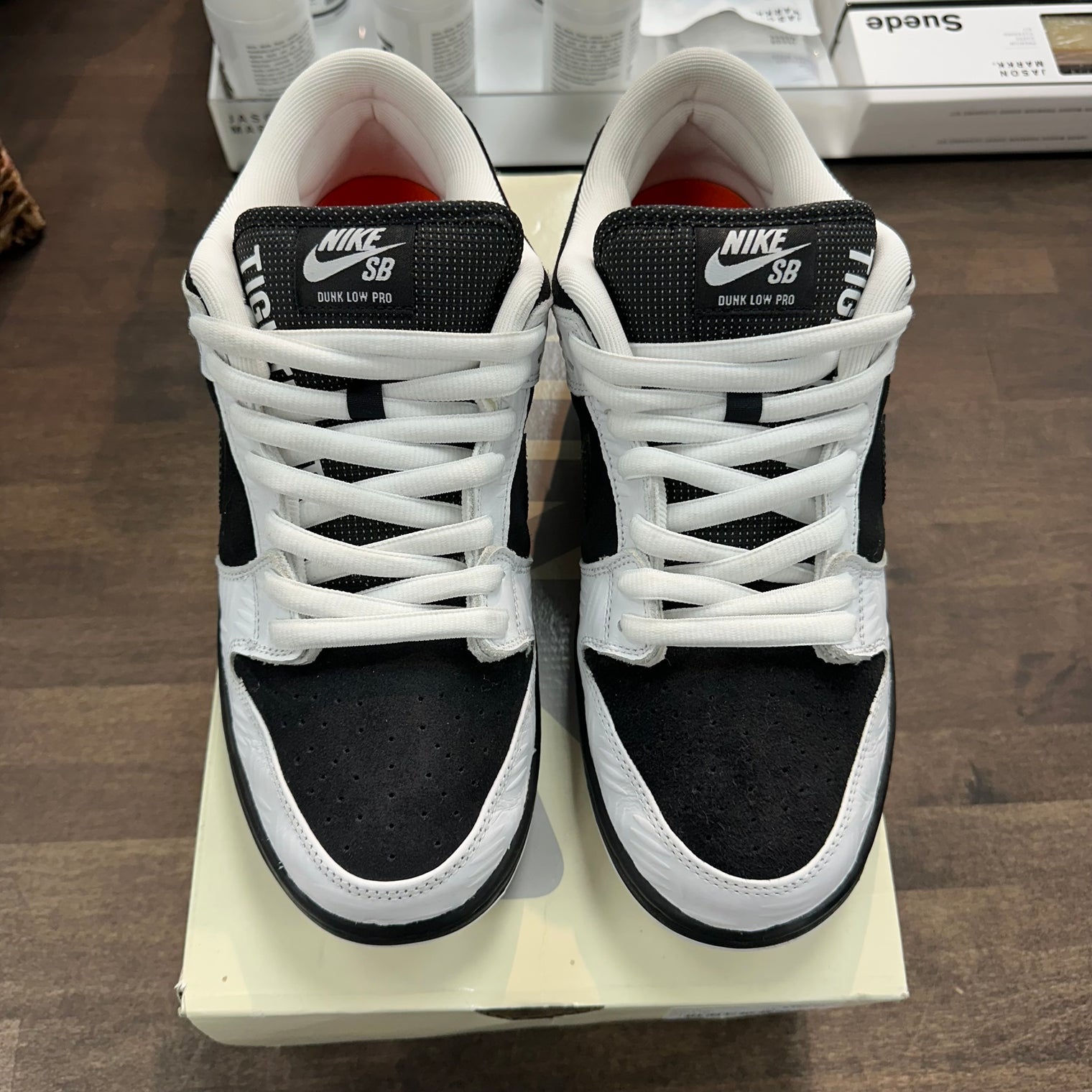 Tightbooth SB Dunk Low (USED)