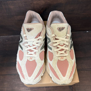 New Balance 9060 Flat Taupe Light Sparrow (Foot Locker Exclusive) Size 12 (Pre-Owned) - Image 2
