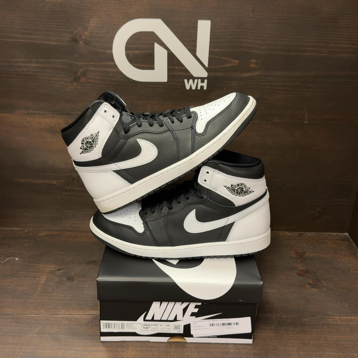 Jordan 1 Retro High OG Black White - Image 1