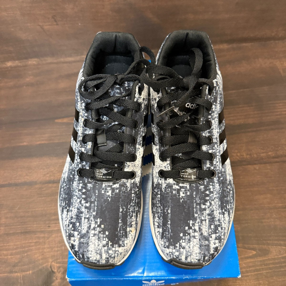 Adidas ZX Flux 'Digi Black' Size 8 (Pre-Owned) - Image 2