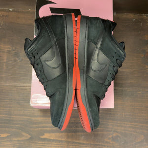 Nike SB Dunk Low Black Pigeon - Image 4