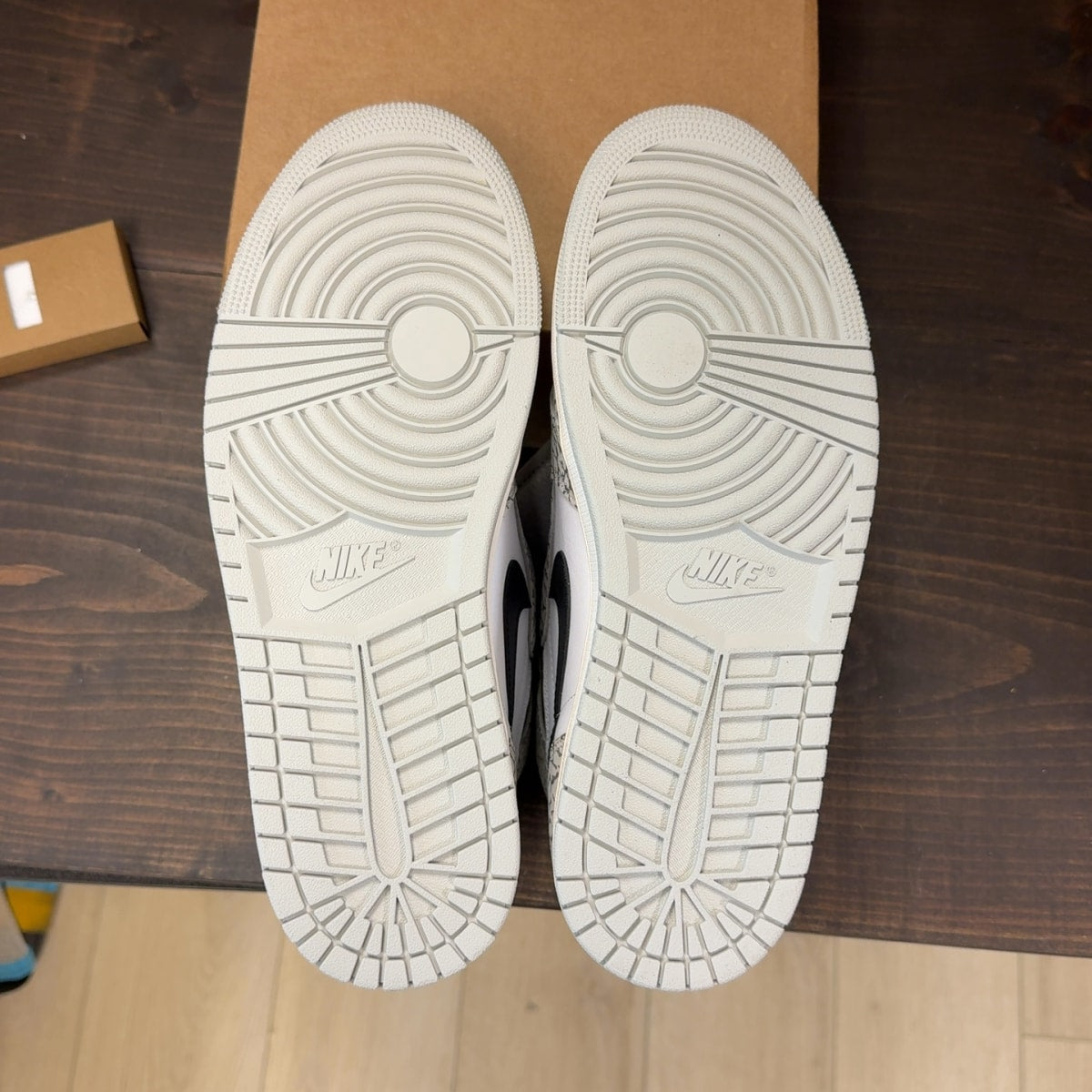Jordan 1 Retro High OG White Cement Size 10.5 - Image 8