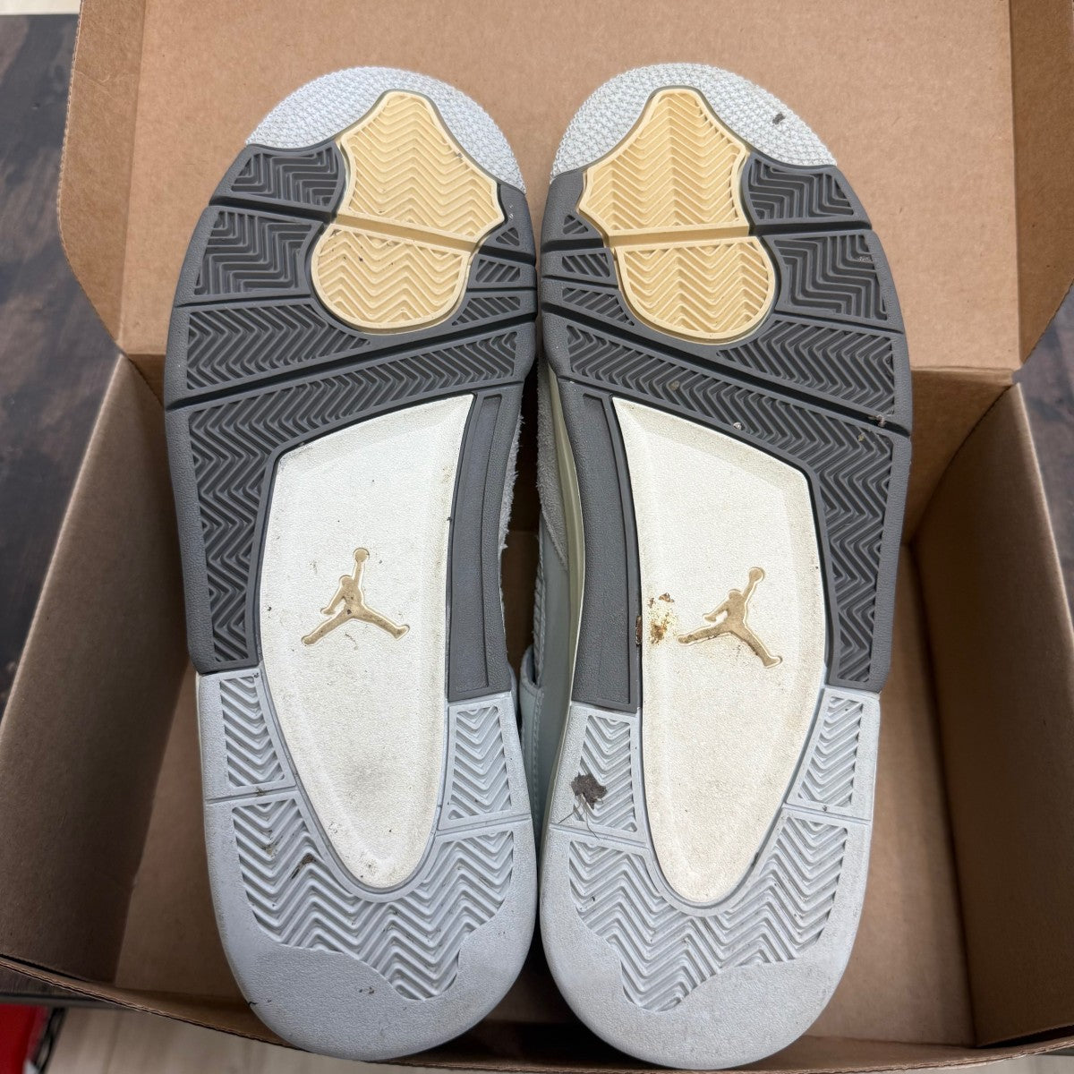 Jordan 4 Retro SE Craft Photon Dust Size 13 (Pre-Owned) - Image 3