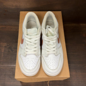 Nike Dunk Low White Pink (GS) Size 7Y (Pre-Owned) - Image 3