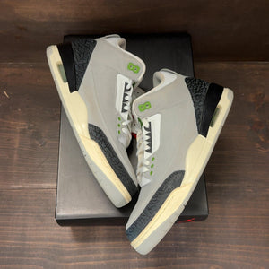 Jordan 3 Retro Chlorophyll Size 8.5 (Pre-Owned) - back