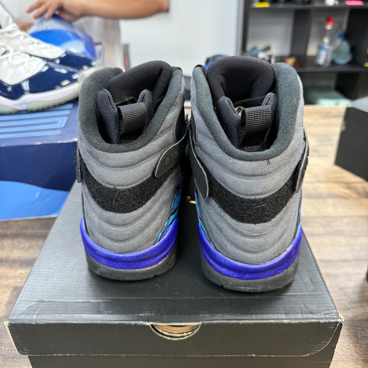 Jordan 8 Retro Aqua (2015) Size 13 (Pre-Owned) - Image 4