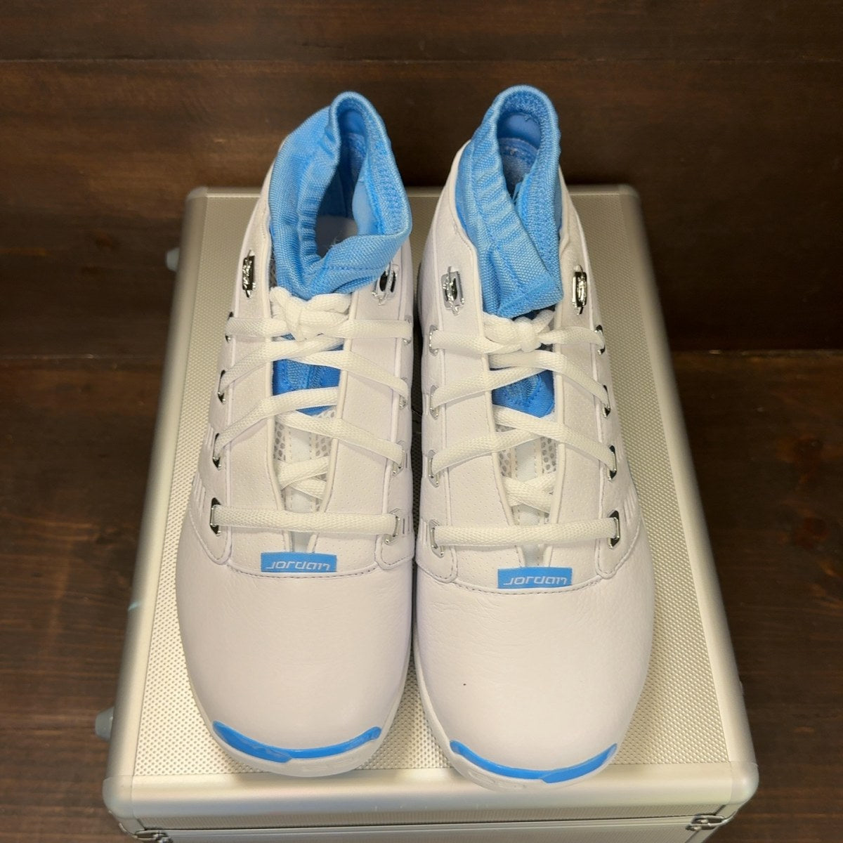 Jordan 17 Retro Low SP University Blue (2024) Size 9.5 - Image 3