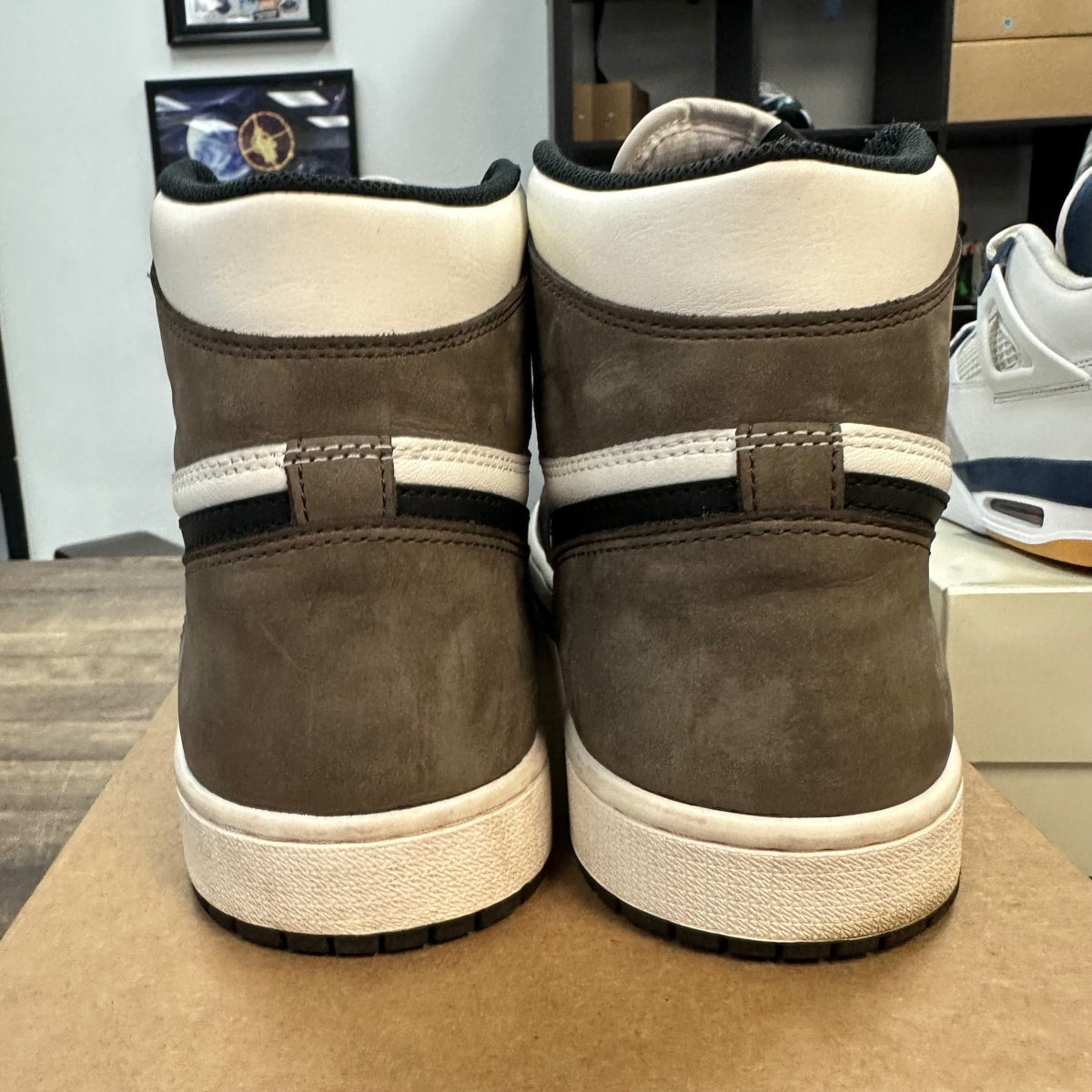 Jordan 1 Retro High Dark Mocha Size 11 (Pre-Owned) - Image 4