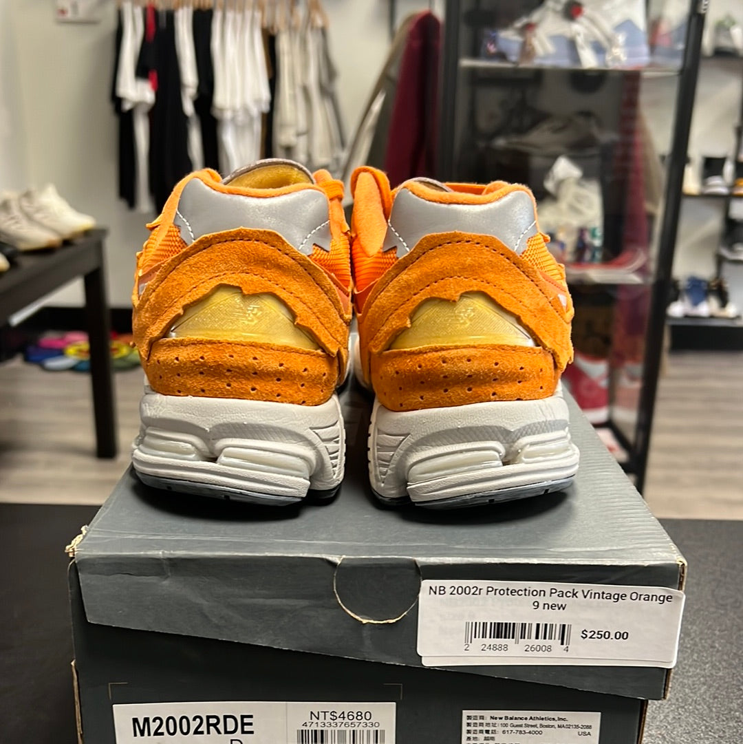 Protection Pack 2002R Vintage Orange (Worn once) (GN STEALS)