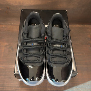 Jordan 11 Retro Low Space Jam Size 9 (Pre-Owned) - tag