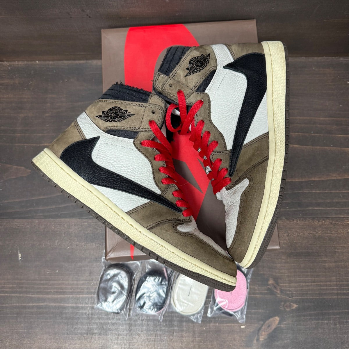 Jordan 1 Retro High OG SP Travis Scott Mocha - Image 4