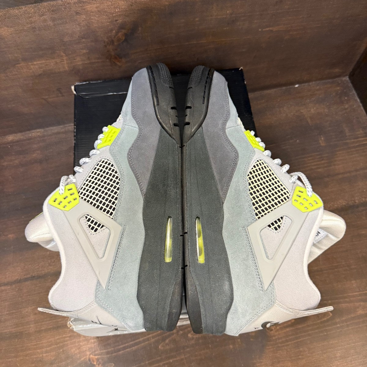 Jordan 4 Retro SE 95 Neon - Image 5