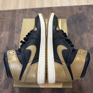 Jordan 1 Retro High OG Black Metallic Gold Size 9.5 (Pre-Owned) - Image 3