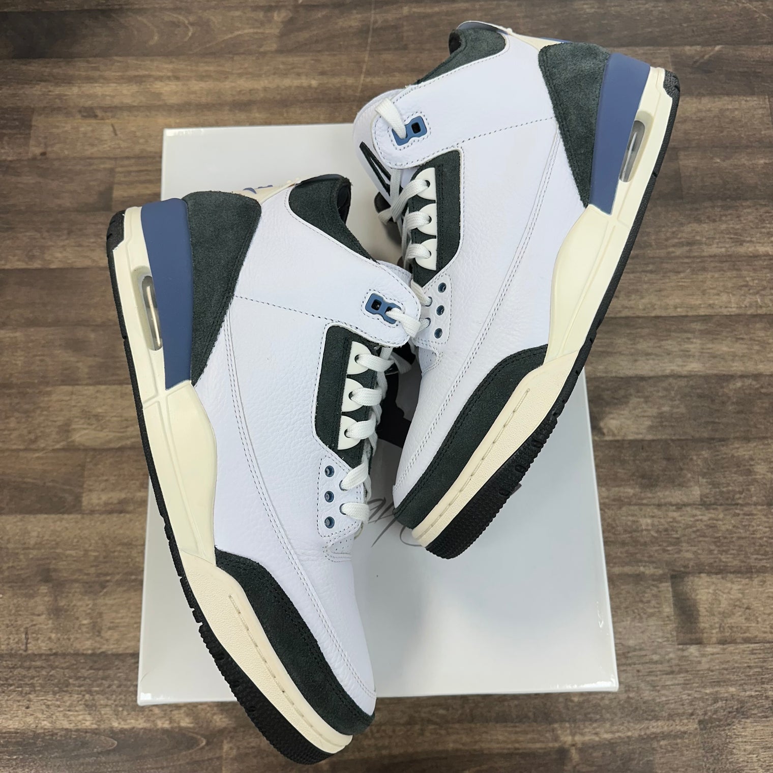 Diffused Blue A Ma Maniere Jordan 3 (USED)