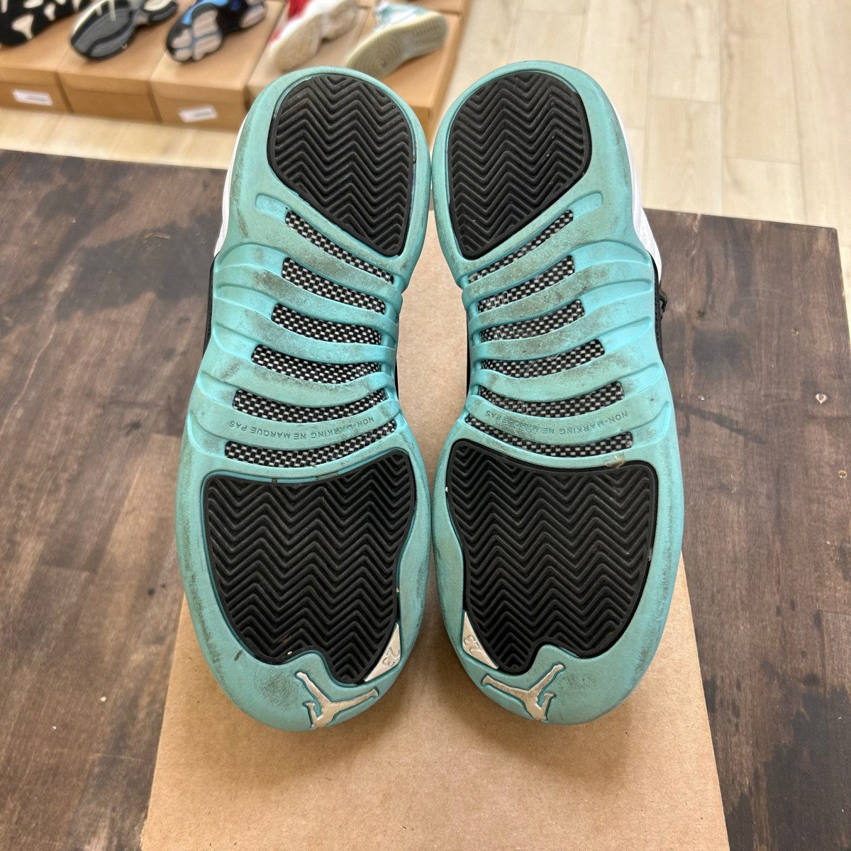 Jordan 12 Retro Light Aqua (GS) Size 6Y (Pre-Owned) - Image 5