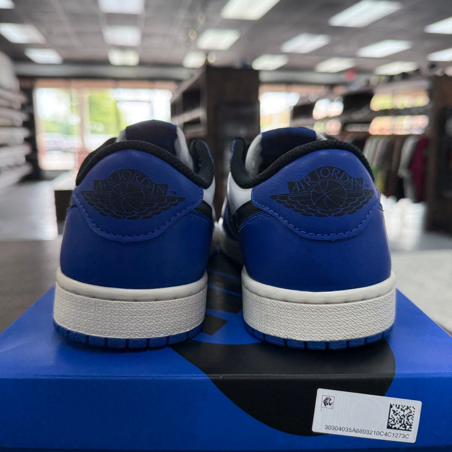 Game Royal Jordan 1 Low OG (USED)
