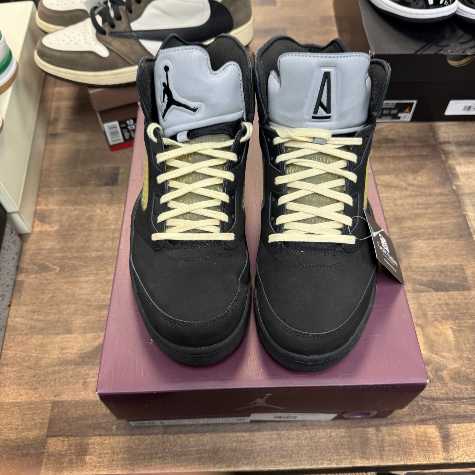 A Ma Maniere Dusk Jordan 5 Retro (USED)