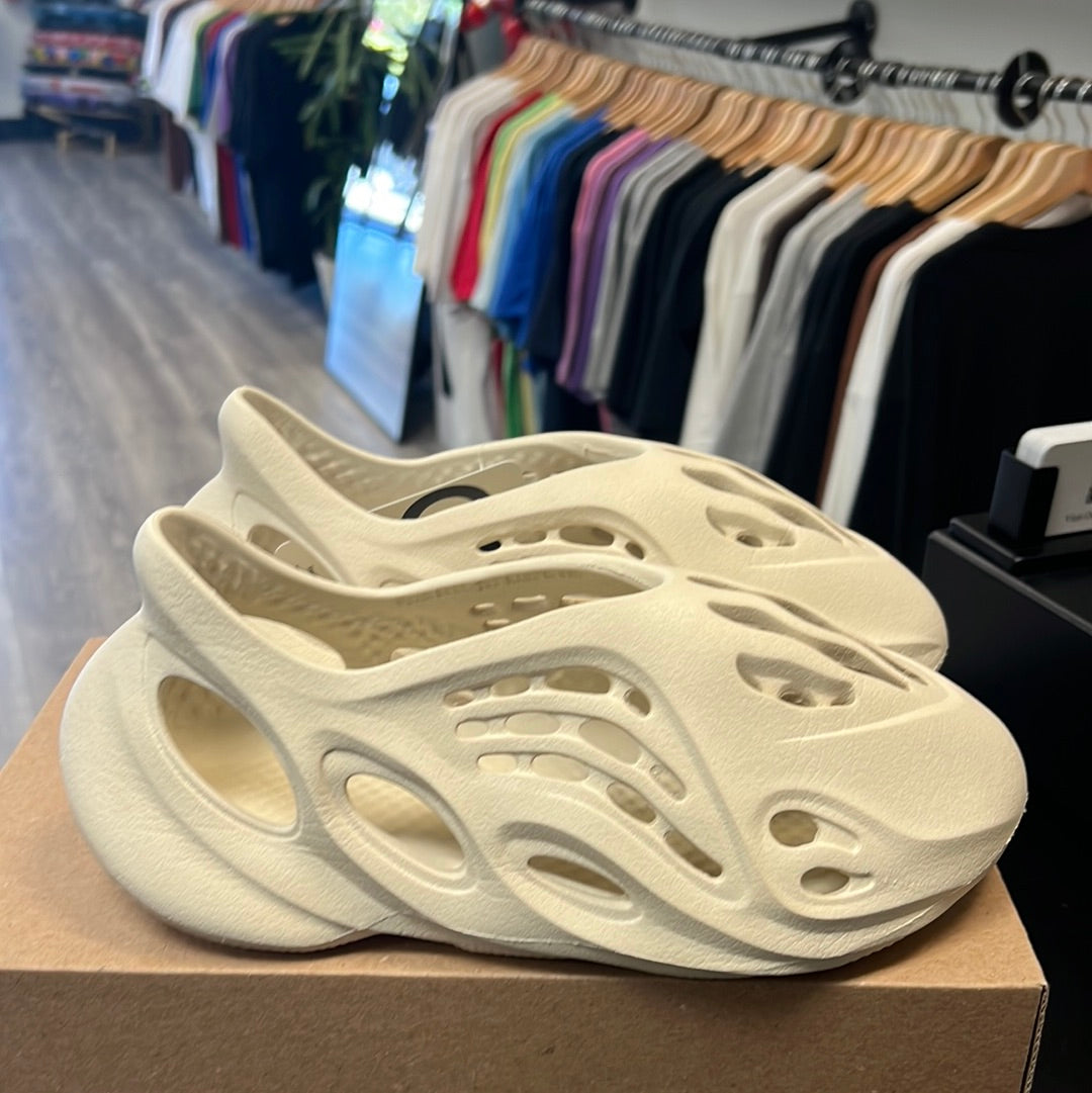 Sand Foam RNNR (USED) (GN STEALS)