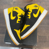 (GS) New Love Jordan 1 Mid (USED)