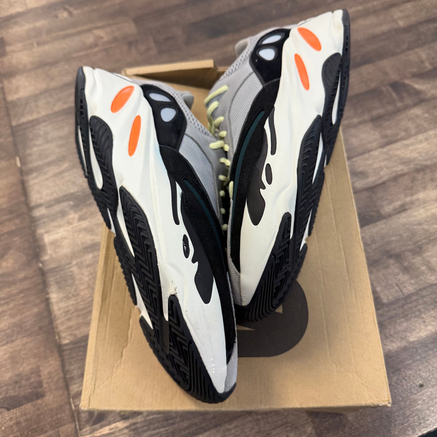 Wave Runner Yeezy 700 (USED)