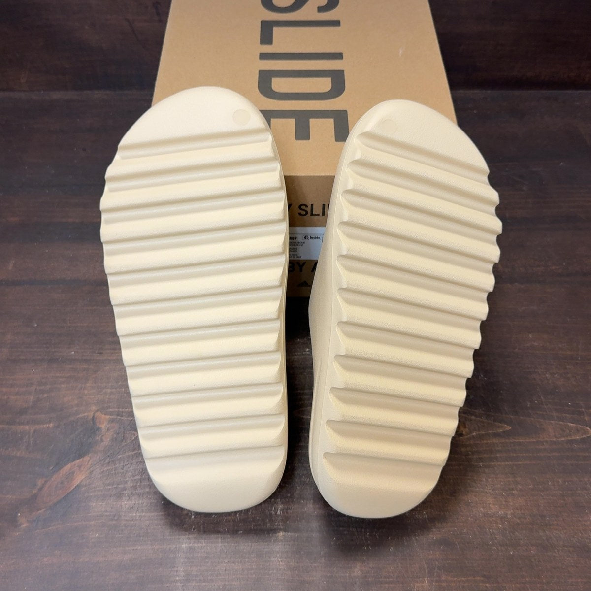 adidas Yeezy Slide Bone (2022/2023 Restock) - Image 5