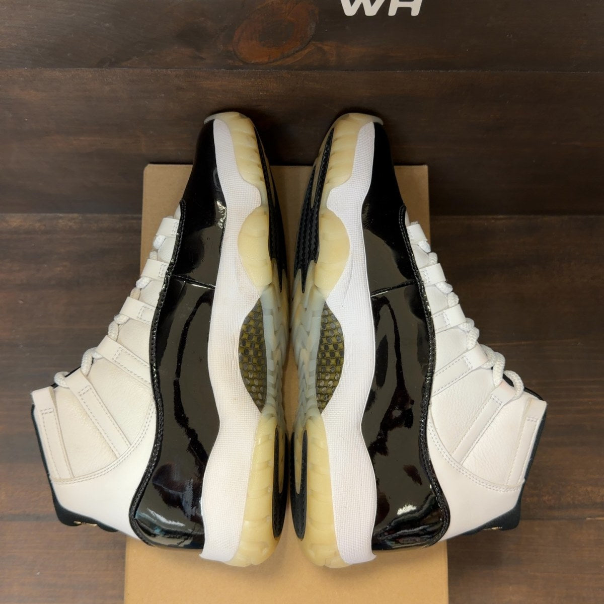 Jordan 11 Retro DMP Gratitude (2023) Size 10 (Pre-Owned) - Image 5