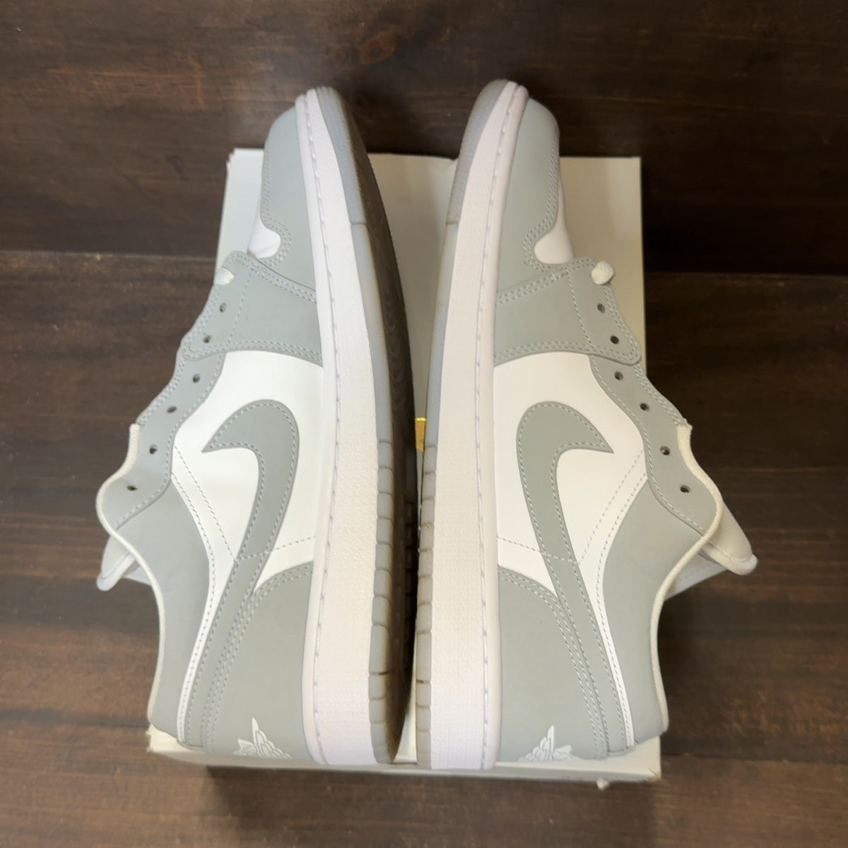 Jordan 1 Low Wolf Grey (Women's) Size 10W (Pre-Owned)