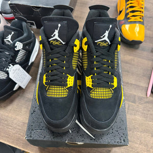 Jordan 4 Retro Thunder (2023) - Image 2