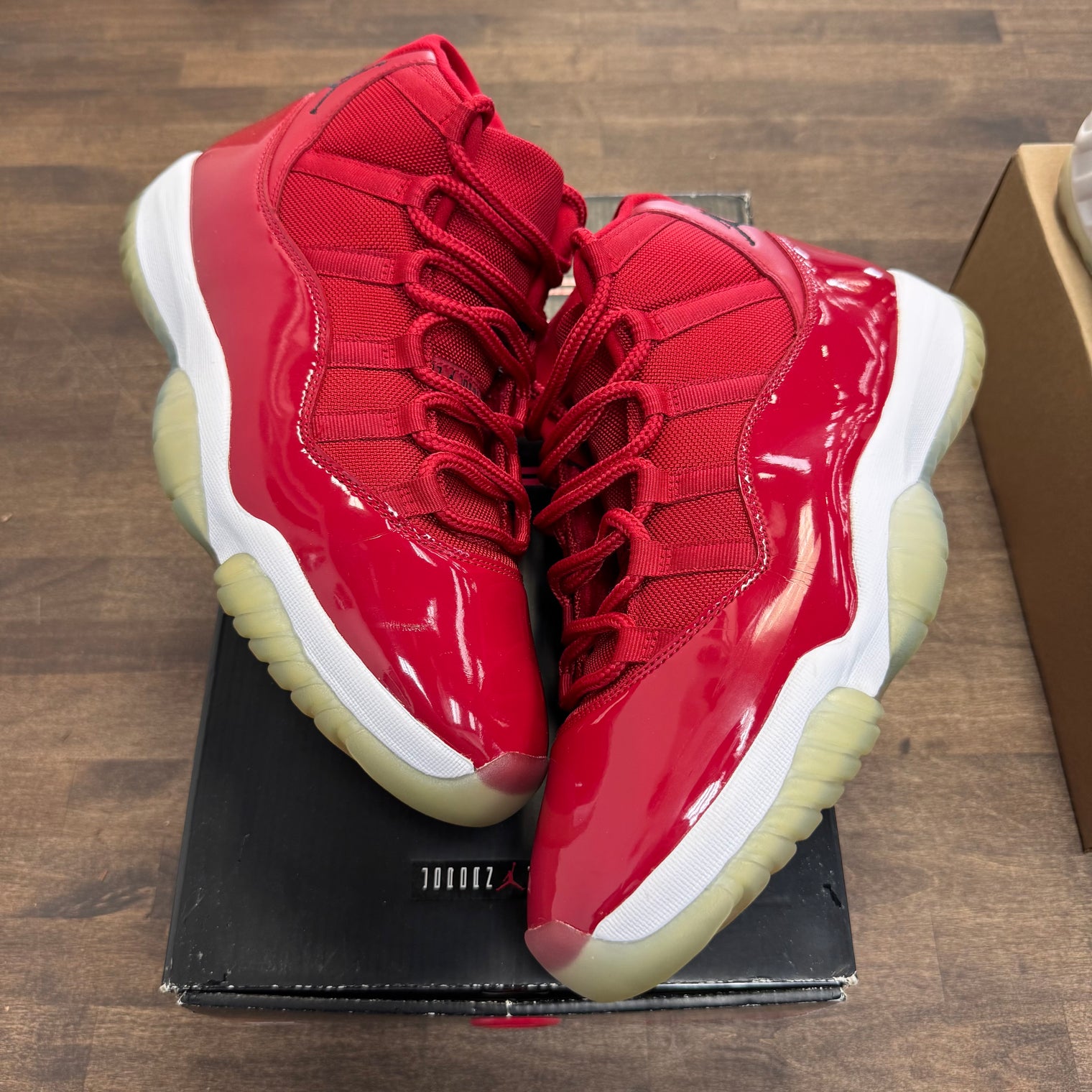 Win like 96 Jordan 11 (USED)