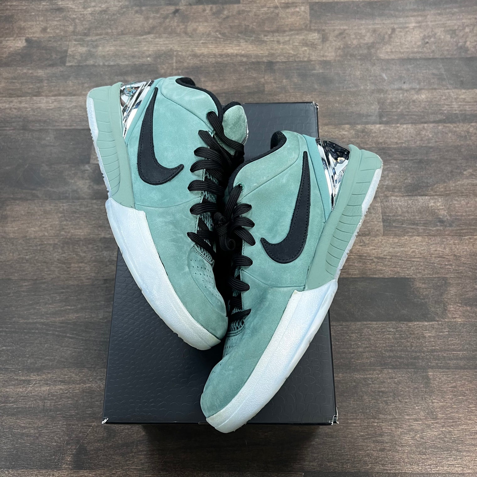 Girl Dad Kobe 4 Protro (USED)