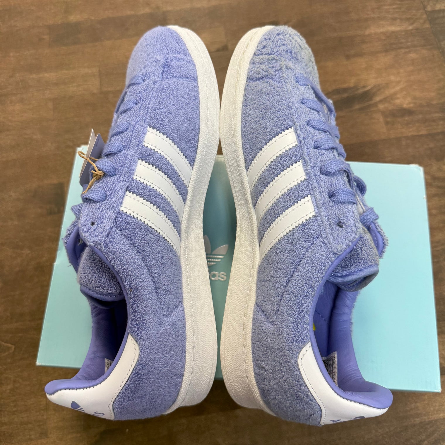 Adidas Campus 80s South Park Towelie (Displayed Flaw)