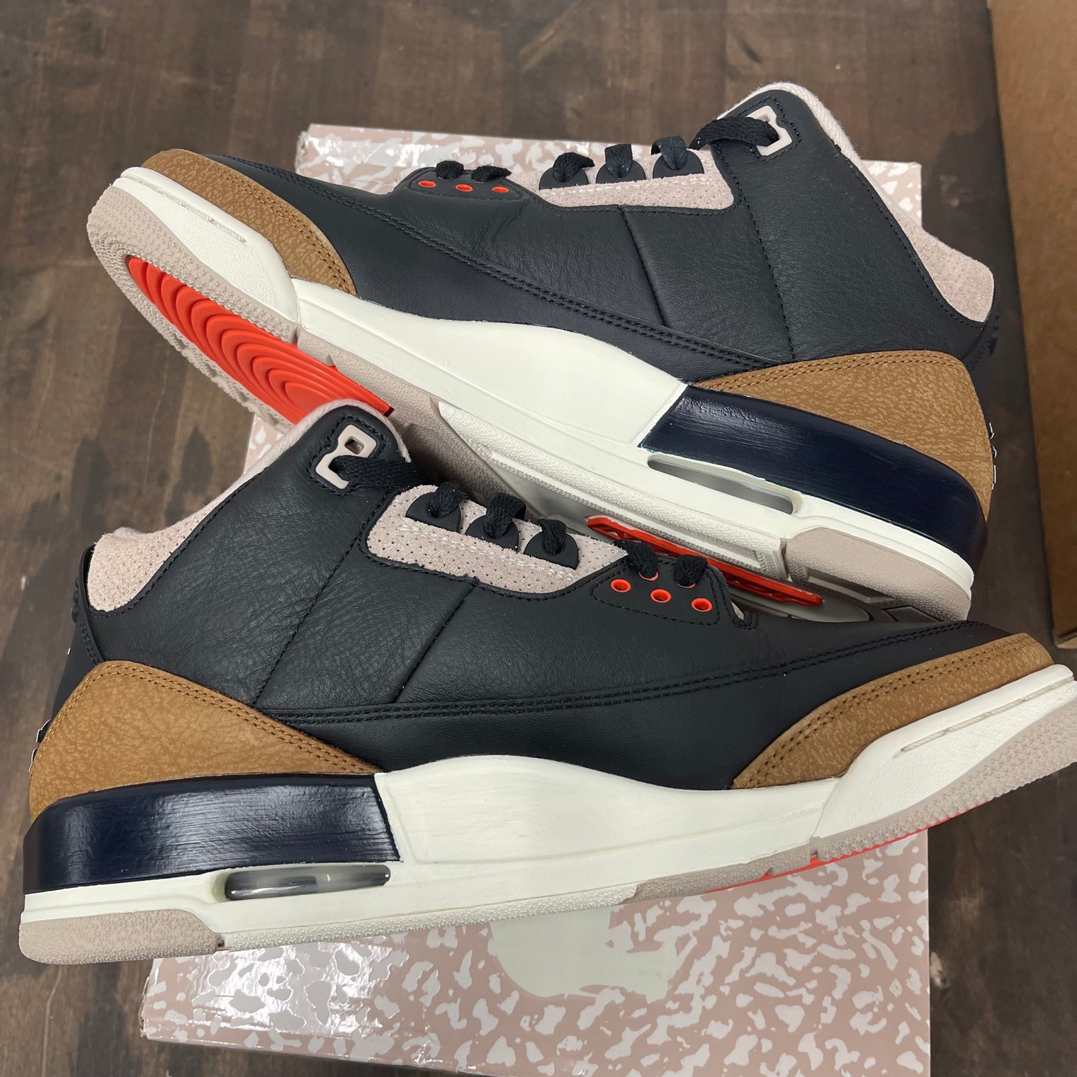 Desert Elephant Jordan 3 Retro (USED)