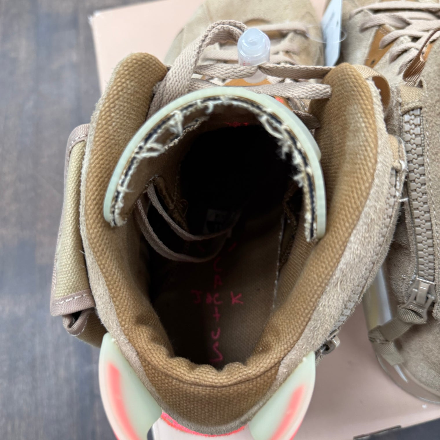 Travis Scott Jordan 6 Khaki (USED)